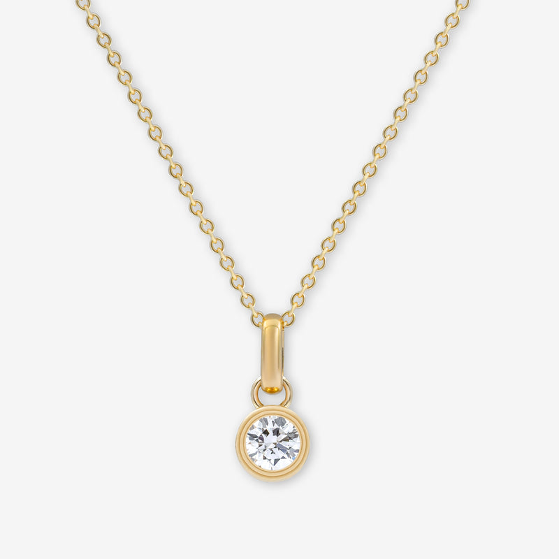 O Colar de Diamante Solitário