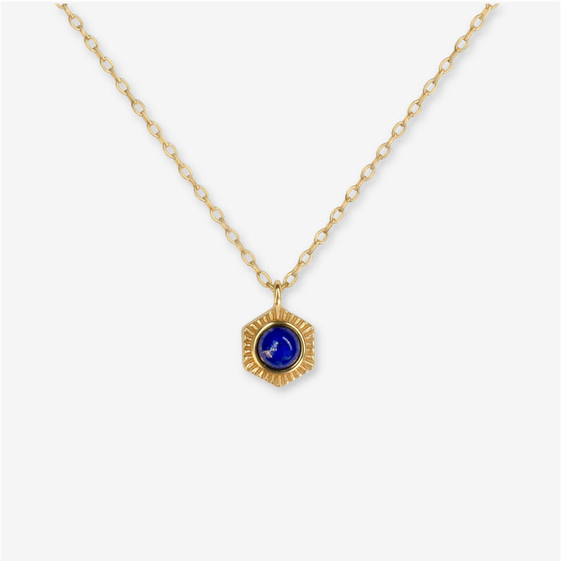 Elevate your style with BY TONIN Bel e Viv gold necklace, featuring a striking hexagonal lapis lazuli pendant for a sophisticated and vibrant statement.