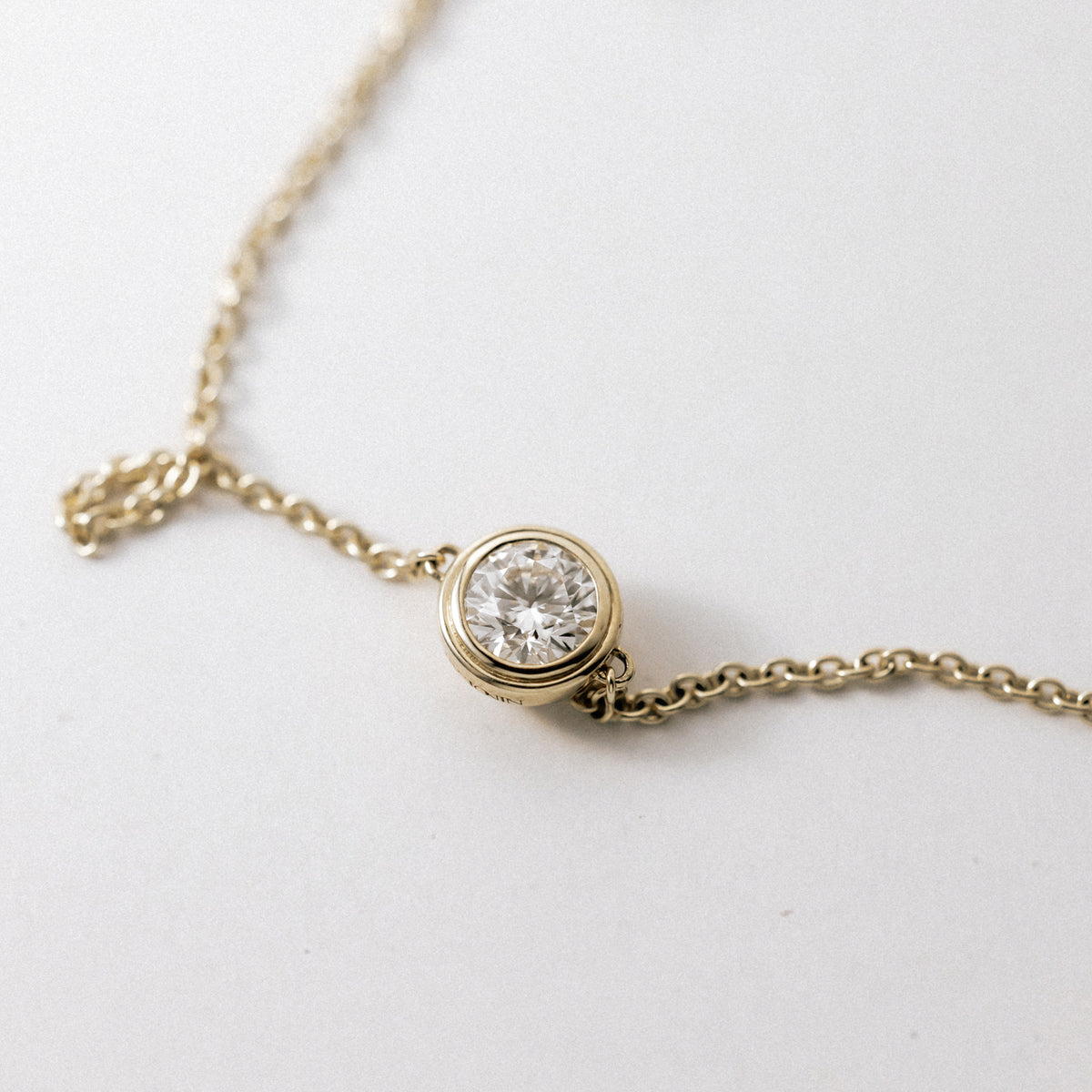 A Pulseira Solitário de Diamantes